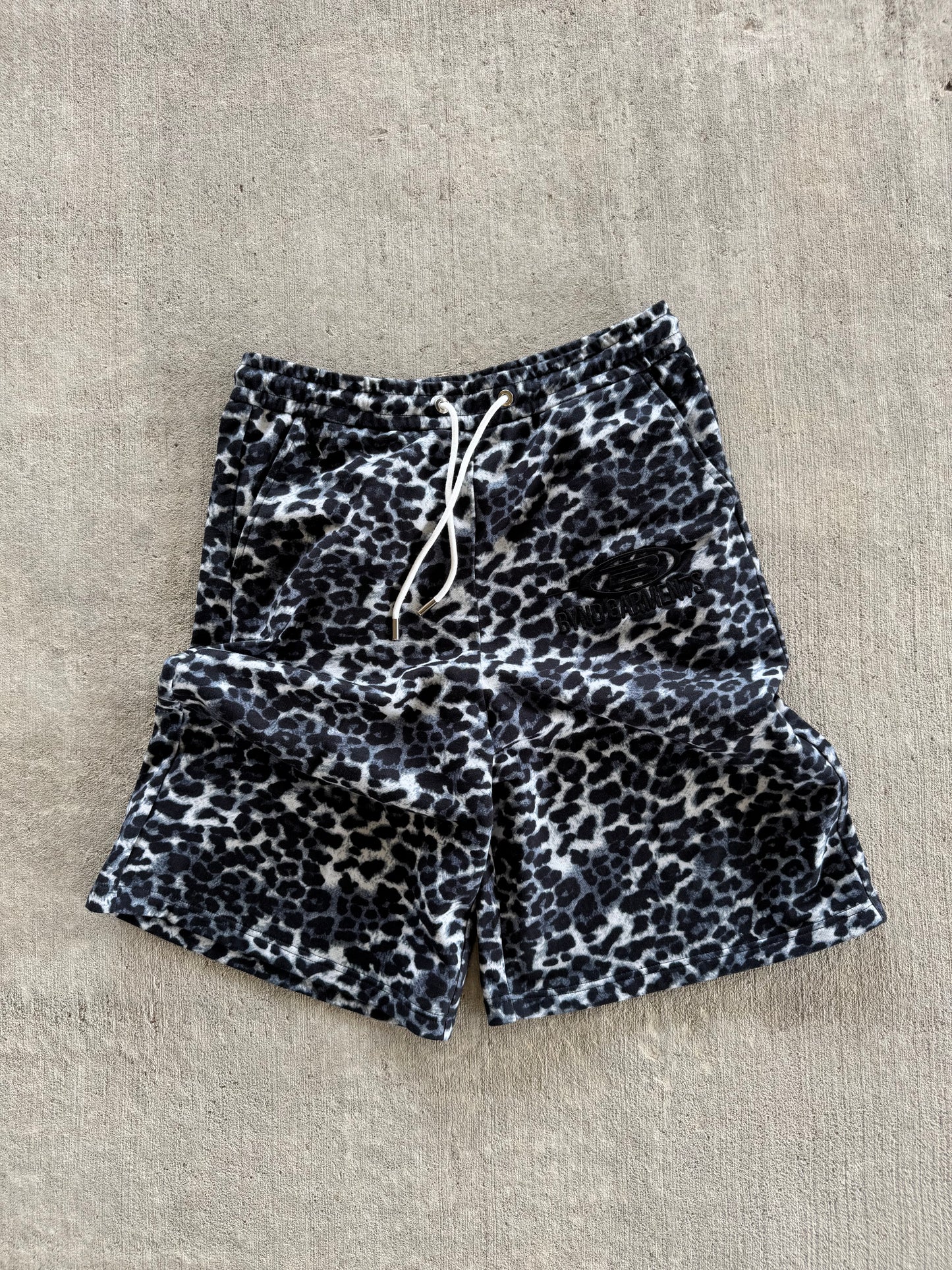 (Pre-Order) GhostCat Gray 3/4 Shorts