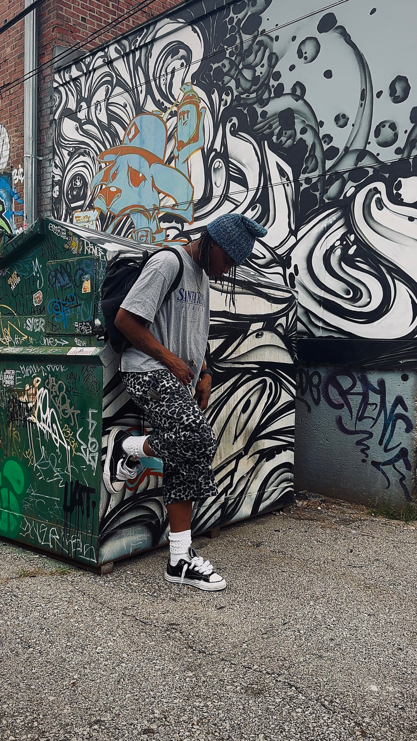 (Pre-Order) GhostCat Gray 3/4 Shorts