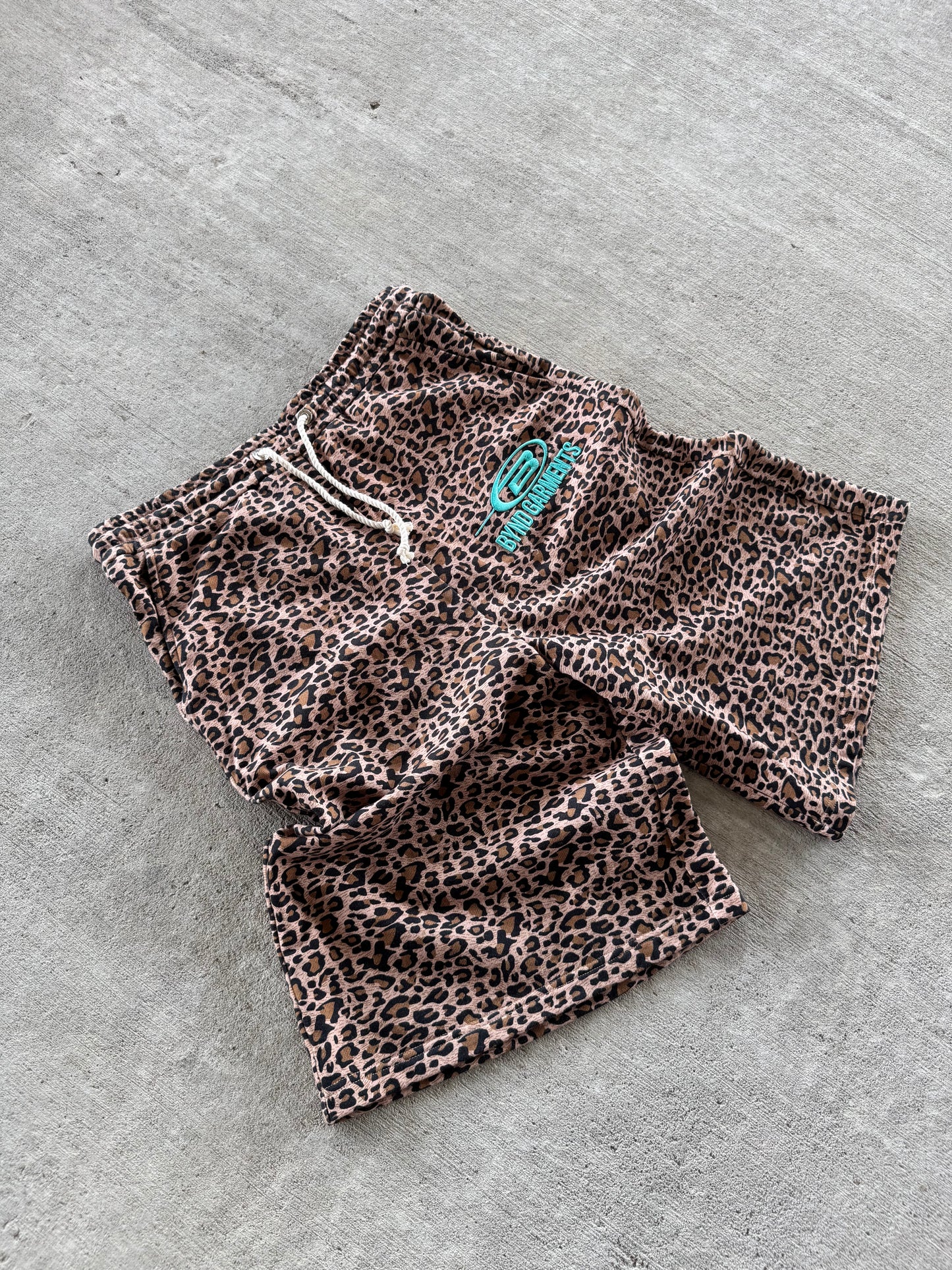 (Pre-Order) Desert Pulse Tan 3/4 Shorts